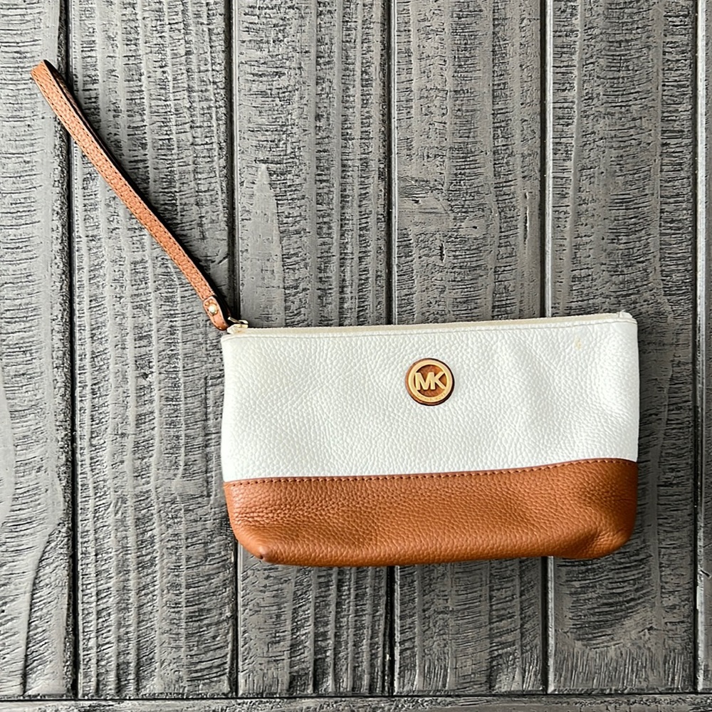 Michael Kors leather wristlet